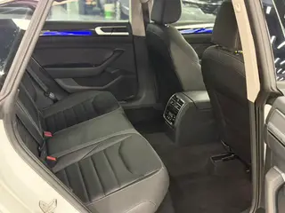 Volkswagen CC 2023 380TSI Version accrocheuse intérieur photo 14