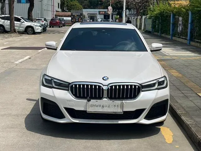 BMW 5 Series 2021 Restyling 525Li M Sports suit exterior photo 2 BMW 5 Series 2021 Restyling 525Li M Sports suit exterior photo 2