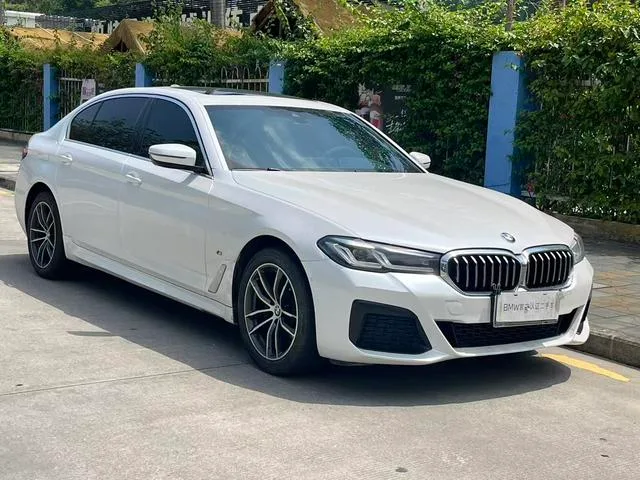 BMW 5 Series 2021 Restyling 525Li M Sports suit exterior photo 3 BMW 5 Series 2021 Restyling 525Li M Sports suit exterior photo 3