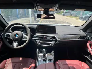 BMW 5 Series 2021 Restyling 525Li M Sports suit exterior photo 5 BMW 5 Series 2021 Restyling 525Li M Sports suit exterior photo 5