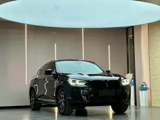 BMW X4 2022 xDrive 25i M Conjunto deportivo exterior foto 3 BMW X4 2022 xDrive 25i M Conjunto deportivo exterior foto 3