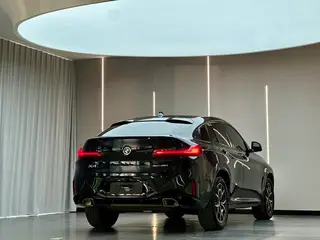 BMW X4 2022 xDrive 25i M Conjunto deportivo exterior foto 6 BMW X4 2022 xDrive 25i M Conjunto deportivo exterior foto 6