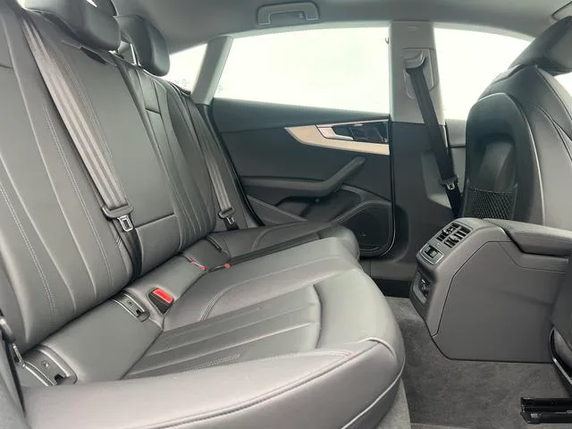 Audi A5 2024 Sportback 40 TFSI Tipo dinámico de moda interior foto 7 Audi A5 2024 Sportback 40 TFSI Tipo dinámico de moda interior foto 7