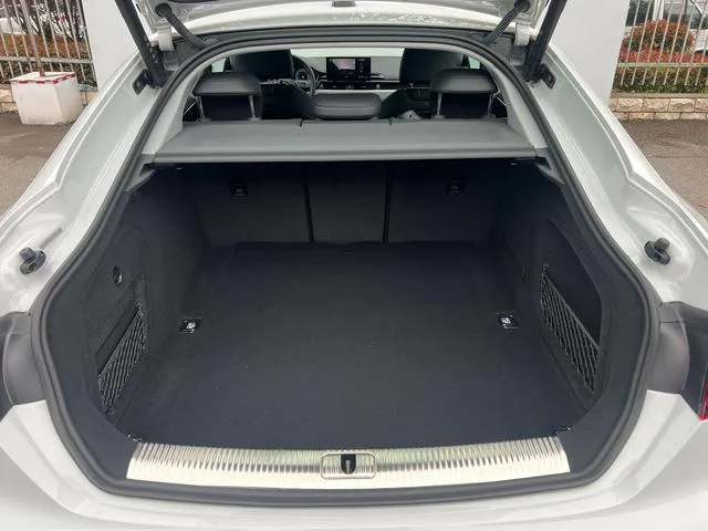 Audi A5 2024 Sportback 40 TFSI Tipo dinámico de moda interior foto 9 Audi A5 2024 Sportback 40 TFSI Tipo dinámico de moda interior foto 9