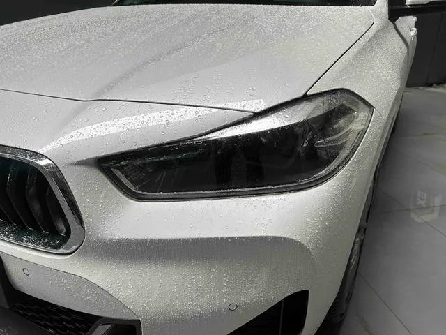 BMW X2 2022 sDrive25i M Conjunto deportivo exterior foto 3
