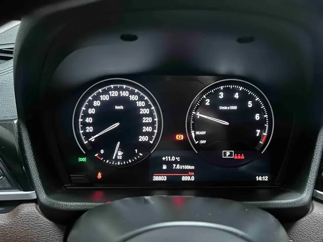 BMW X2 2022 sDrive25i M Conjunto deportivo interior foto 14