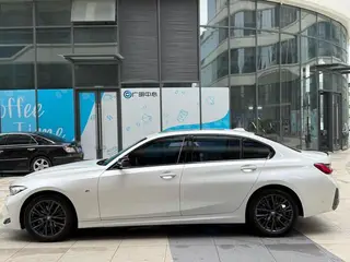 BMW 3 Series 2023 325Li M Traje nocturno deportivo Yao exterior foto 4 BMW 3 Series 2023 325Li M Traje nocturno deportivo Yao exterior foto 4