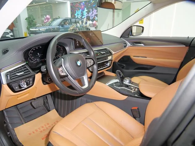 BMW 6 Series GT 2021 630i Set de diseño de lujo exterior foto 5