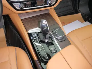 BMW 6 Series GT 2021 630i Set de diseño de lujo interior foto 13
