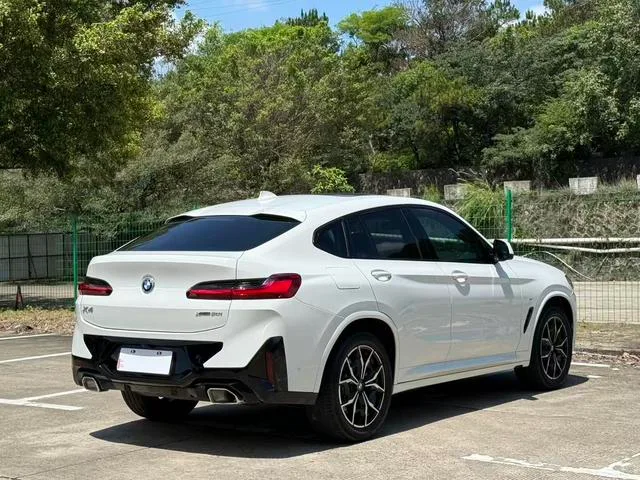 BMW X4 2022 xDrive 25i M Conjunto deportivo interior foto 13 BMW X4 2022 xDrive 25i M Conjunto deportivo interior foto 13