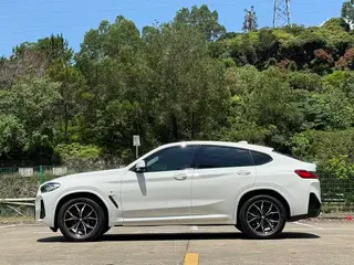 BMW X4 2022 xDrive 25i M Conjunto deportivo interior foto 17 BMW X4 2022 xDrive 25i M Conjunto deportivo interior foto 17