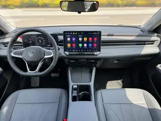 Volkswagen Lavida 2026 Pro 1.5L Versión estrellada de seis millones interior foto 12