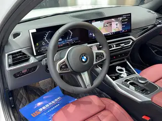 BMW 3 Series 2023 325i M Traje nocturno deportivo Yao interior foto 12 BMW 3 Series 2023 325i M Traje nocturno deportivo Yao interior foto 12