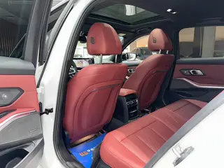 BMW 3 Series 2023 325i M Traje nocturno deportivo Yao interior foto 20 BMW 3 Series 2023 325i M Traje nocturno deportivo Yao interior foto 20