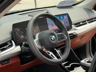 BMW X1 2025 sDrive25Li M Conjunto deportivo interior foto 13 BMW X1 2025 sDrive25Li M Conjunto deportivo interior foto 13