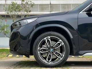 BMW X1 2025 sDrive25Li M Conjunto deportivo interior foto 20 BMW X1 2025 sDrive25Li M Conjunto deportivo interior foto 20
