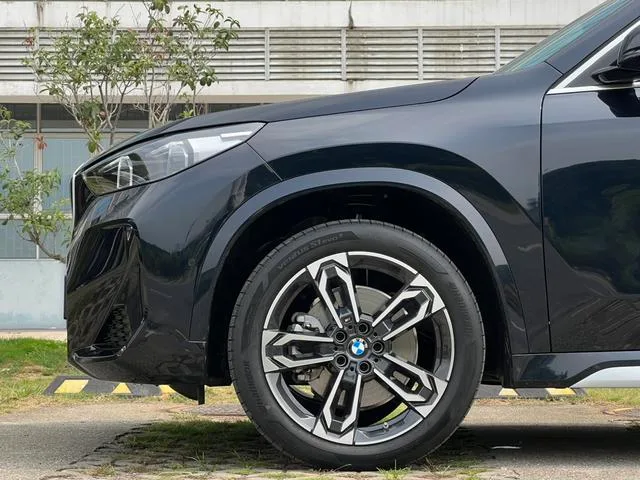 BMW X1 2025 sDrive25Li M Conjunto deportivo interior foto 20 BMW X1 2025 sDrive25Li M Conjunto deportivo interior foto 20