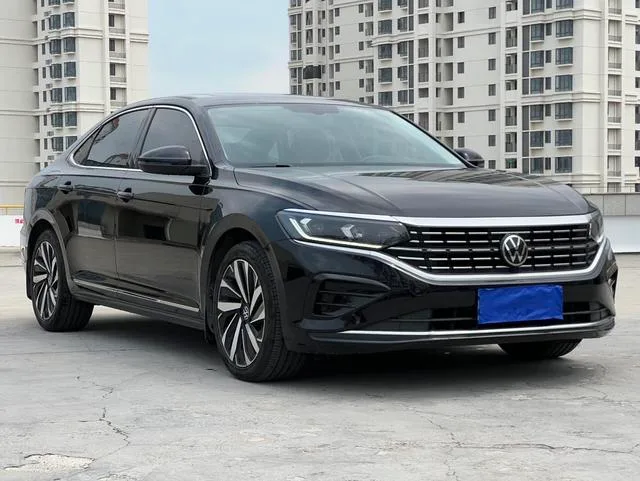 Volkswagen Passat 2023 Reforma 330TSI Versión de élite exterior foto 3