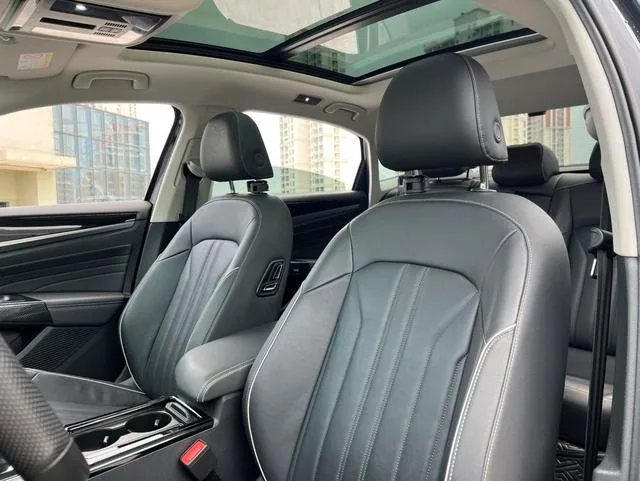 Volkswagen Passat 2023 Reforma 330TSI Versión de élite exterior foto 9