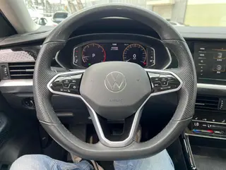 Volkswagen Passat 2023 Reforma 330TSI Versión de élite interior foto 12