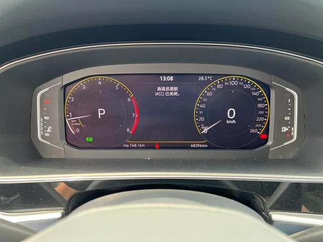 Volkswagen Passat 2023 Reforma 330TSI Versión de élite interior foto 14