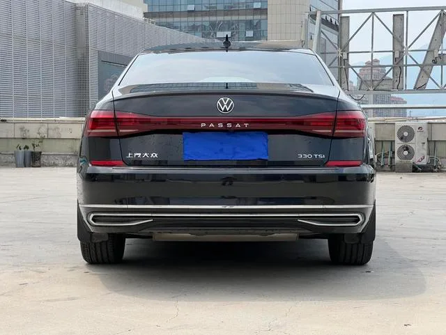 Volkswagen Passat 2023 Reforma 330TSI Versión de élite interior foto 17