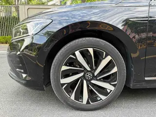 Volkswagen Passat 2024 380TSI Edición de lujo exterior foto 4