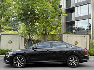 Volkswagen Passat 2024 380TSI Edición de lujo exterior foto 5