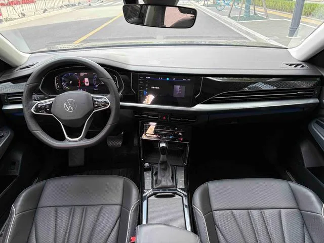 Volkswagen Passat 2024 380TSI Edición de lujo exterior foto 8