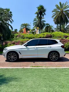 BMW X3 2022 xDrive30i Leader M Ensemble de nuit Yao extérieur photo 7 BMW X3 2022 xDrive30i Leader M Ensemble de nuit Yao extérieur photo 7
