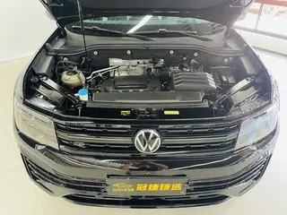 Volkswagen Teramont 2023 380TSI Version phare de respect à quatre roues motrices extérieur photo 2 Volkswagen Teramont 2023 380TSI Version phare de respect à quatre roues motrices extérieur photo 2