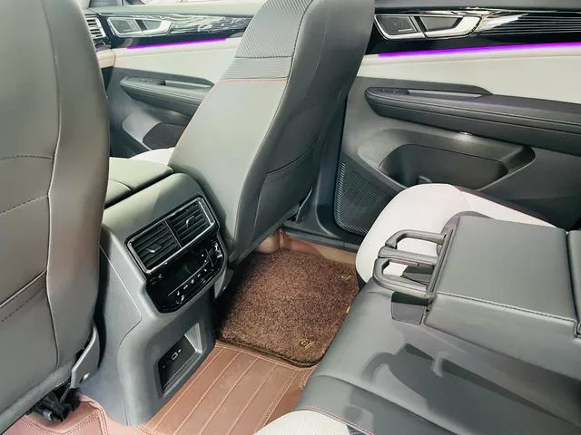 Volkswagen Teramont 2023 380TSI Version phare de respect à quatre roues motrices intérieur photo 13 Volkswagen Teramont 2023 380TSI Version phare de respect à quatre roues motrices intérieur photo 13