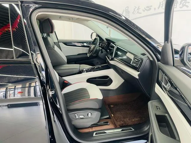 Volkswagen Teramont 2023 380TSI Version phare de respect à quatre roues motrices intérieur photo 16 Volkswagen Teramont 2023 380TSI Version phare de respect à quatre roues motrices intérieur photo 16