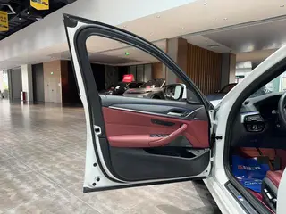 BMW 5 Series 2022 Three changes 530Li Premium Class M Sports suit interior photo 15 BMW 5 Series 2022 Three changes 530Li Premium Class M Sports suit interior photo 15