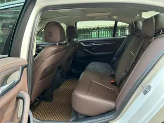 BMW 5 Series 2021 Reforma 530Li Líder Traje de lujo interior foto 12