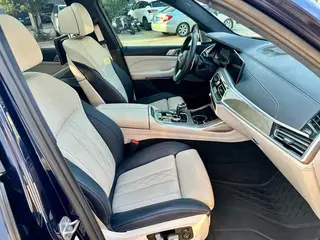 BMW X7 2021 xDrive40i Type administratif M Ensemble de sport intérieur photo 13 BMW X7 2021 xDrive40i Type administratif M Ensemble de sport intérieur photo 13