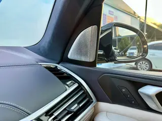 BMW X7 2021 xDrive40i Type administratif M Ensemble de sport intérieur photo 19 BMW X7 2021 xDrive40i Type administratif M Ensemble de sport intérieur photo 19
