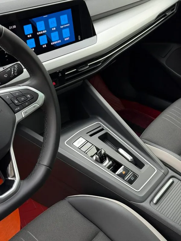 Volkswagen Golf 2021 280TSI DSG 30 Edición de aniversario interior foto 14