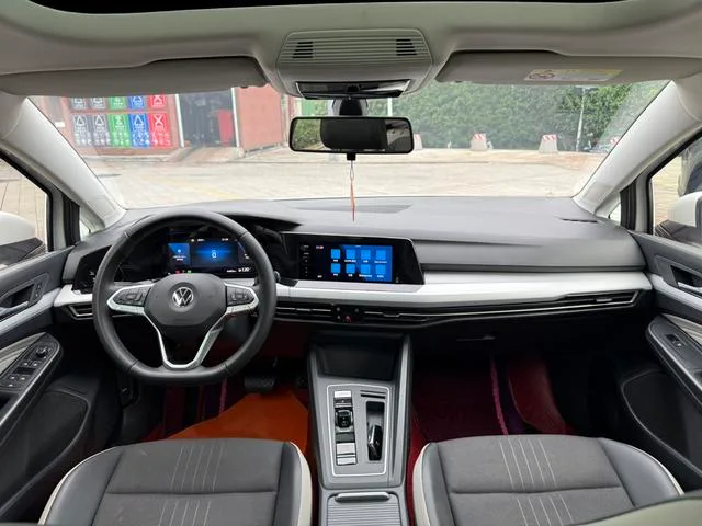 Volkswagen Golf 2021 280TSI DSG 30 Edición de aniversario interior foto 17