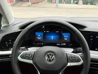 Volkswagen Golf 2021 280TSI DSG 30 Edición de aniversario interior foto 19