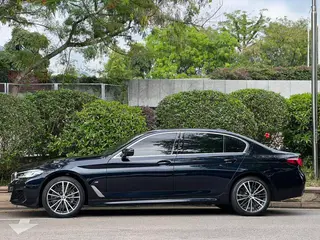 BMW 5 Series 2023 530Li Leading Type M Sports suit exterior photo 5