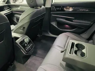 Volkswagen Passat 2025 Pro 380TSI Long Zun Edition interior photo 12 Volkswagen Passat 2025 Pro 380TSI Long Zun Edition interior photo 12