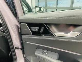 Volkswagen Passat 2025 Pro 380TSI Long Zun Edition interior photo 16 Volkswagen Passat 2025 Pro 380TSI Long Zun Edition interior photo 16
