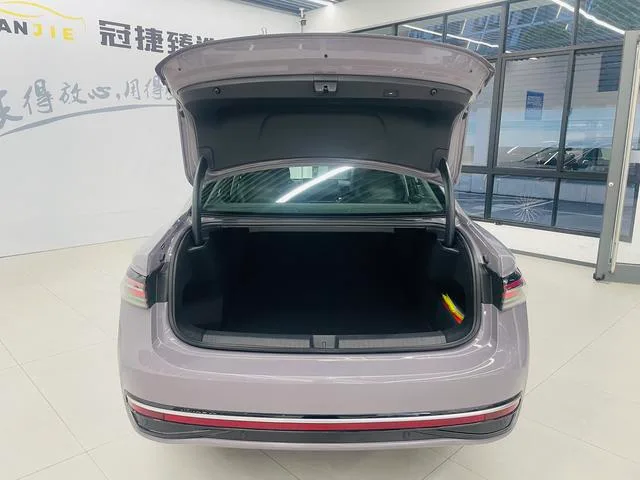 Volkswagen Passat 2025 Pro 380TSI Long Zun Edition interior photo 17 Volkswagen Passat 2025 Pro 380TSI Long Zun Edition interior photo 17