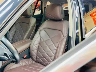 BMW X5 2022 Restyling xDrive 30Li Premium Class M Sports suit interior photo 14 BMW X5 2022 Restyling xDrive 30Li Premium Class M Sports suit interior photo 14