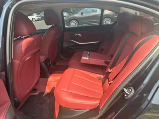 BMW 3 Series 2025 325Li M Conjunto deportivo interior foto 11 BMW 3 Series 2025 325Li M Conjunto deportivo interior foto 11