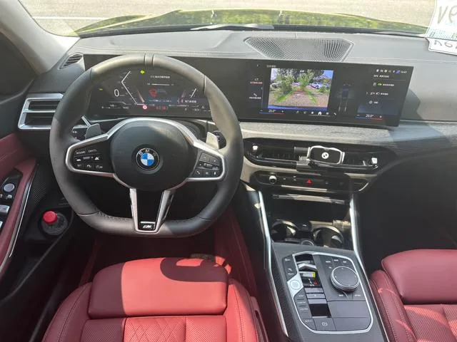 BMW 3 Series 2025 325Li M Conjunto deportivo interior foto 13 BMW 3 Series 2025 325Li M Conjunto deportivo interior foto 13