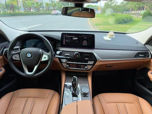BMW 6 Series GT 2021 630i Set de diseño de lujo exterior foto 8
