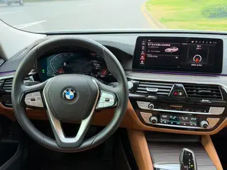 BMW 6 Series GT 2021 630i Set de diseño de lujo interior foto 9