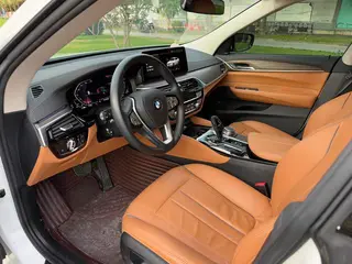 BMW 6 Series GT 2021 630i Set de diseño de lujo interior foto 12